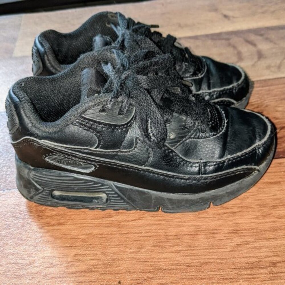 Nike Air Max 90 kids black athletic shoes size 11c